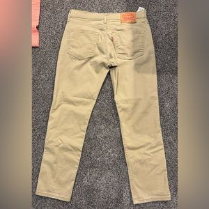Men’s Levi pants
